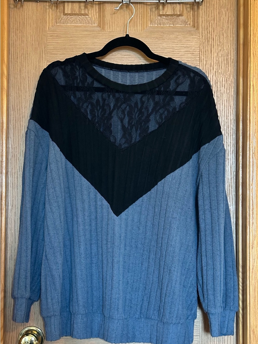 SHEIN Blue and Black Lace-Accent Ribbed Pullover